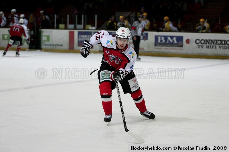 Briançon  7 - 3 Strasbourg 