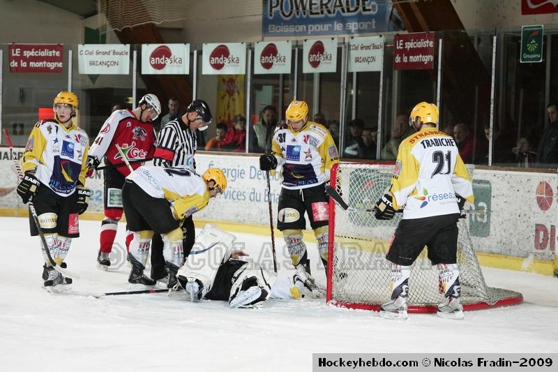 Briançon  7 - 3 Strasbourg 