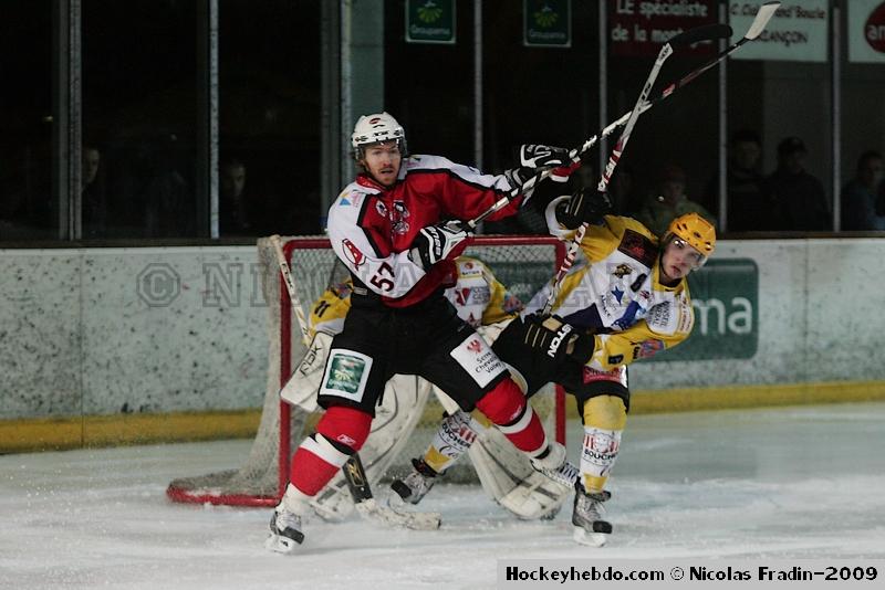 Briançon  7 - 3 Strasbourg 