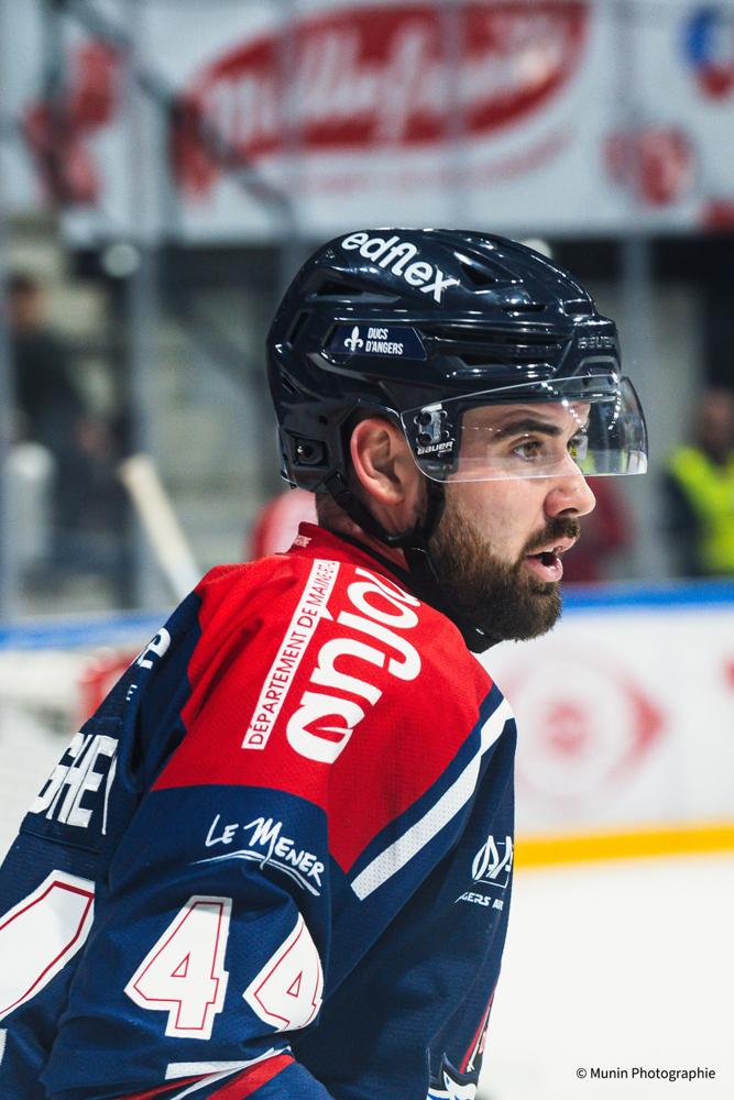 Angers  6 - 2 Chamonix 