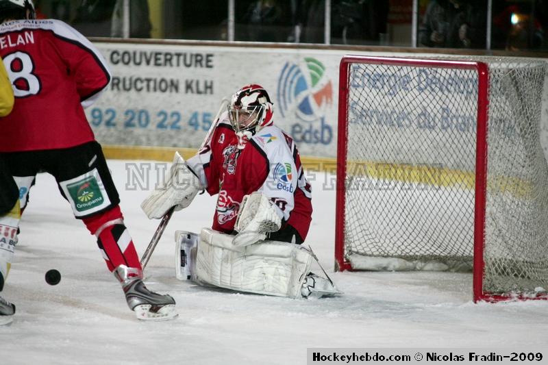 Briançon  7 - 3 Strasbourg 