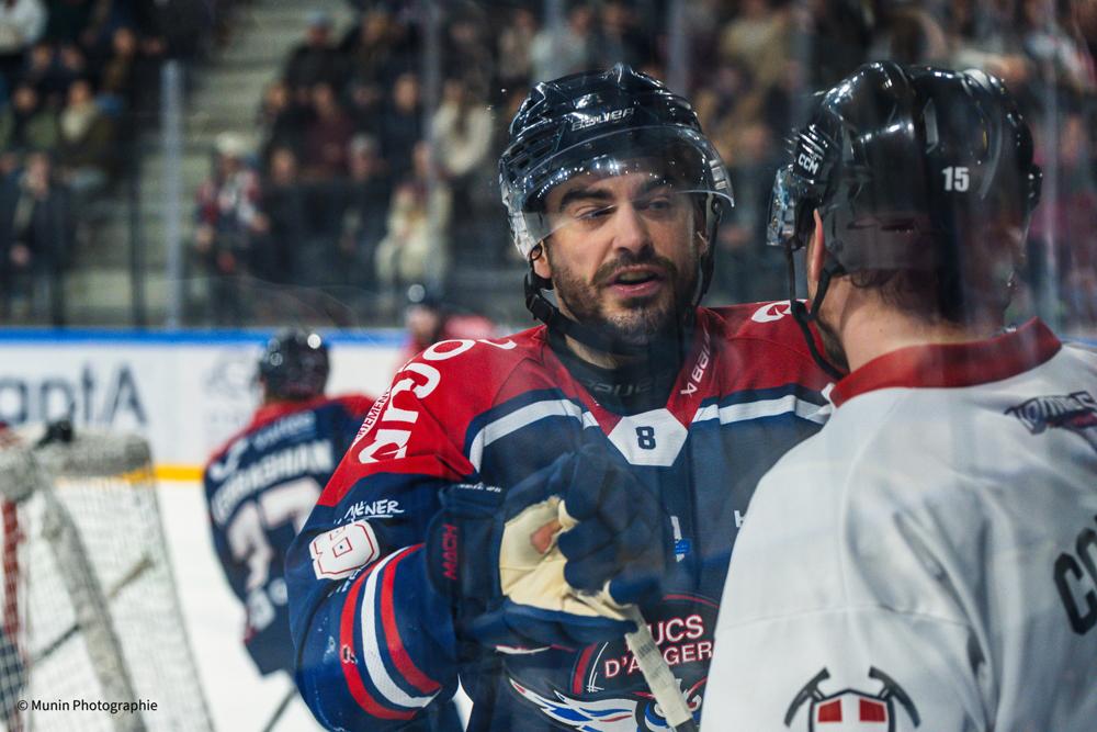 Angers  6 - 2 Chamonix 