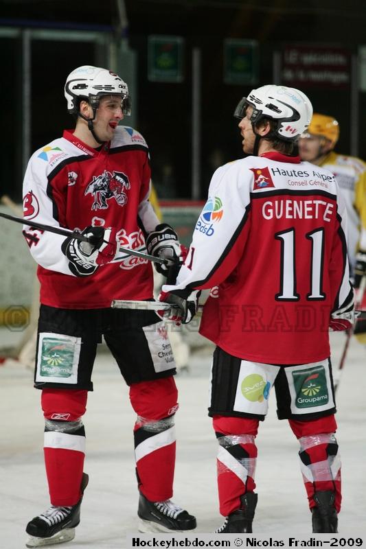 Briançon  7 - 3 Strasbourg 