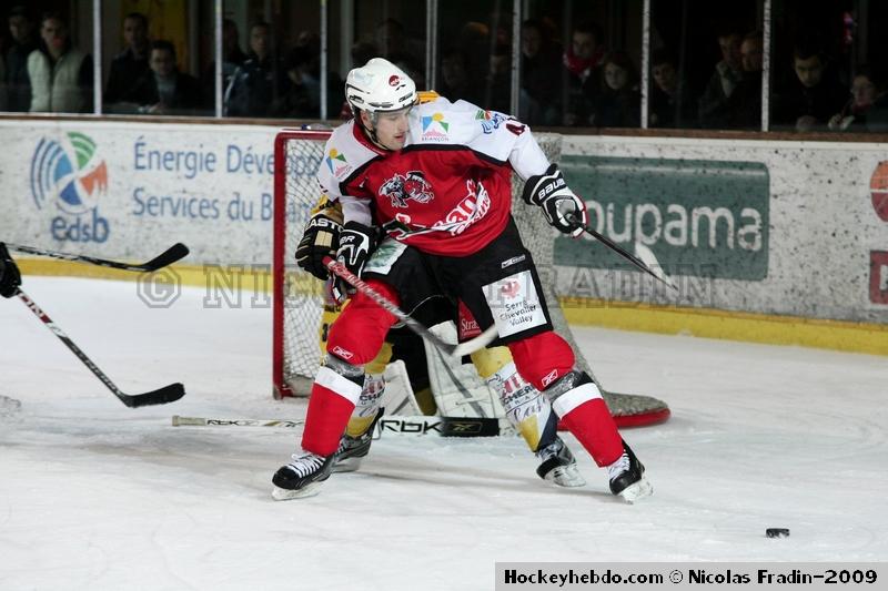 Briançon  7 - 3 Strasbourg 
