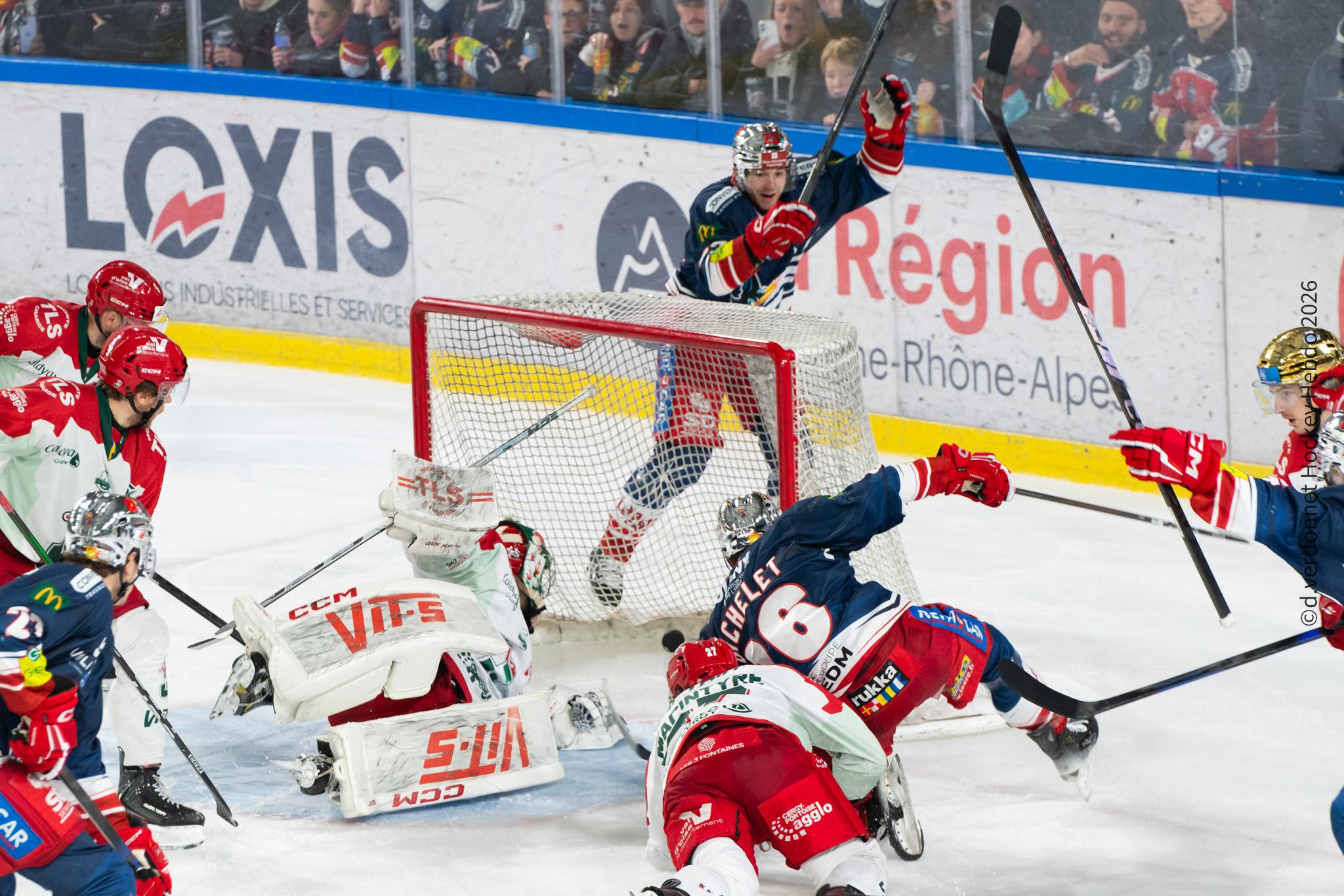 Grenoble  4 - 5 Cergy-Pontoise