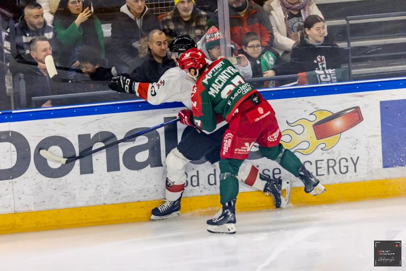 Cergy-Pontoise 8 - 2 Chamonix 