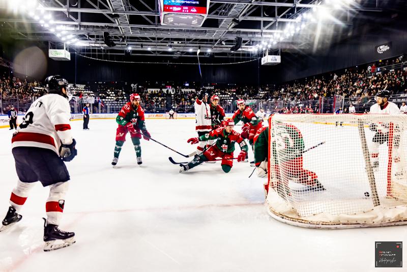Cergy-Pontoise 8 - 2 Chamonix 