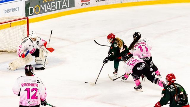 Photo hockey match Cergy-Pontoise / Féminin - Amiens / Féminin le 10/01/2026