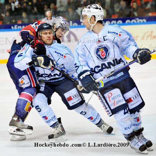 Grenoble  4 - 3 Angers 