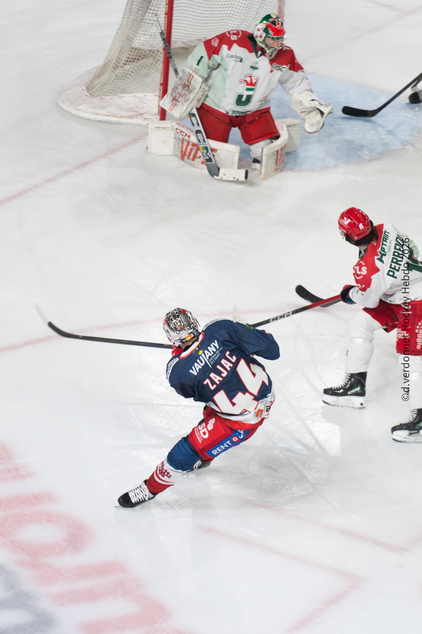 Grenoble  4 - 0 Cergy-Pontoise