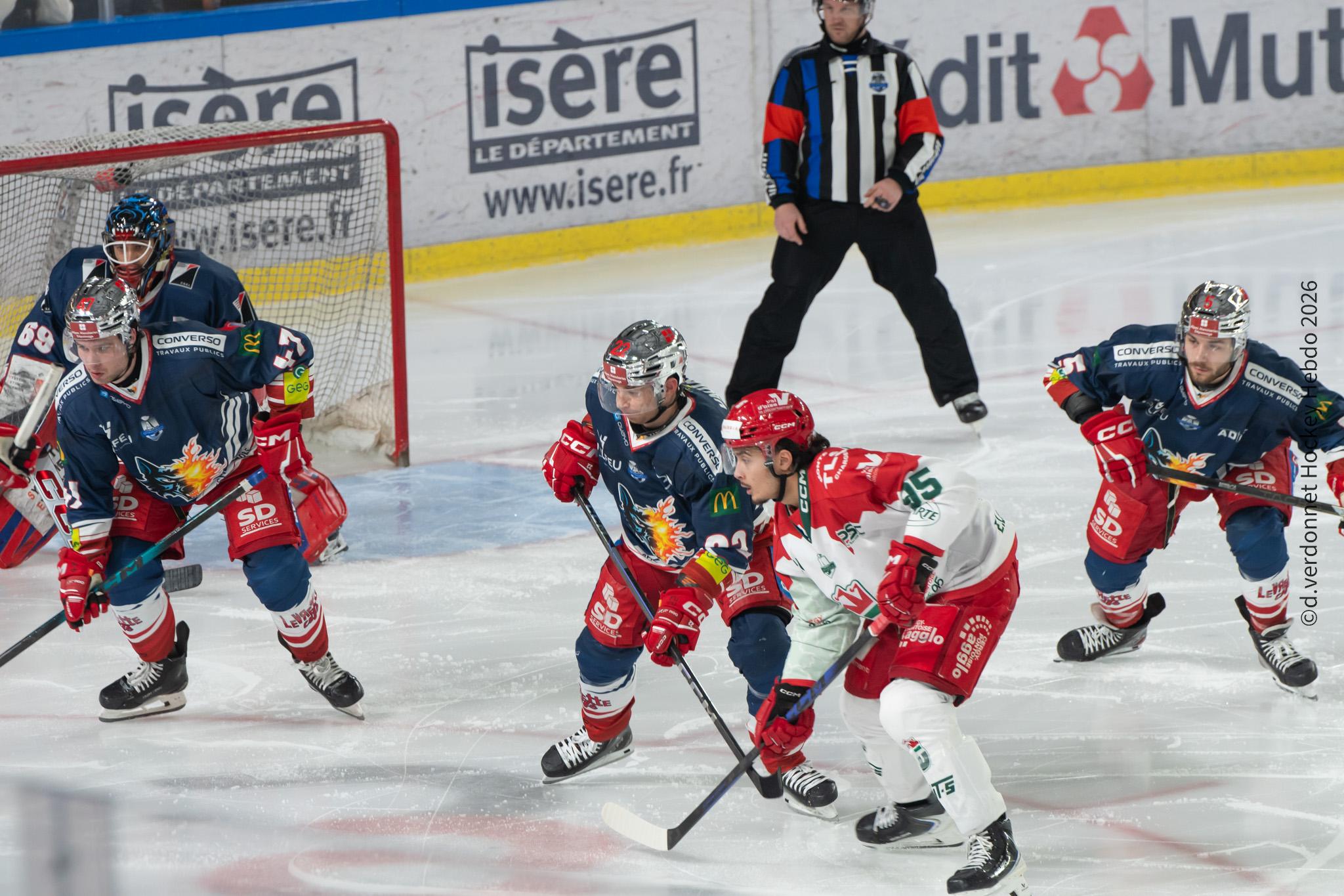 Grenoble  4 - 0 Cergy-Pontoise