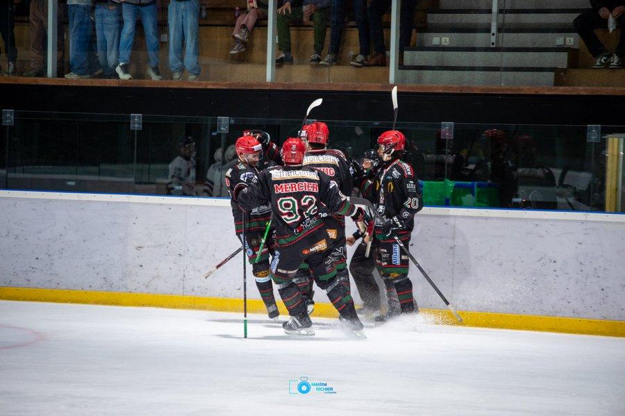 Mont-Blanc 5 - 2 Dunkerque