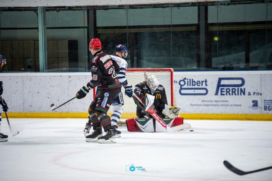Mont-Blanc 5 - 2 Dunkerque