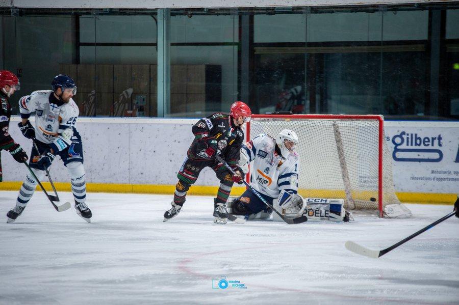 Mont-Blanc 5 - 2 Dunkerque