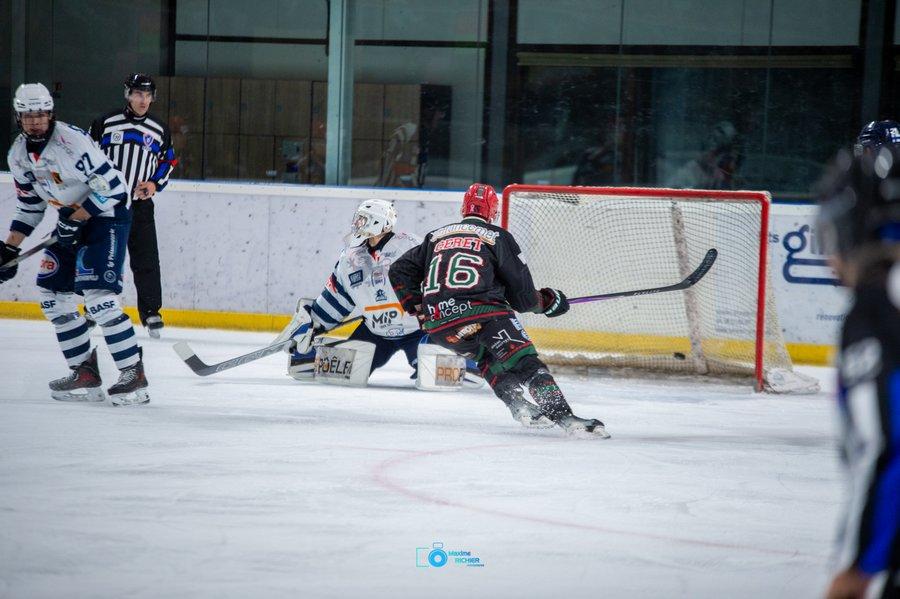 Mont-Blanc 5 - 2 Dunkerque
