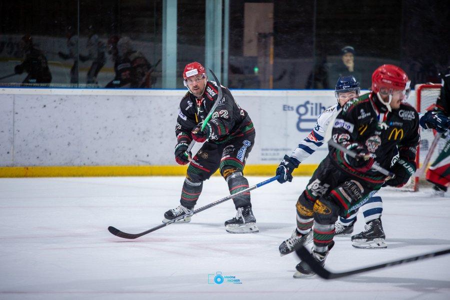 Mont-Blanc 5 - 2 Dunkerque