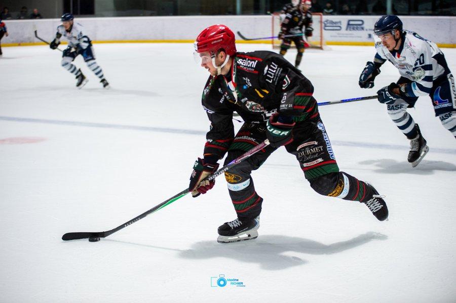 Mont-Blanc 5 - 2 Dunkerque