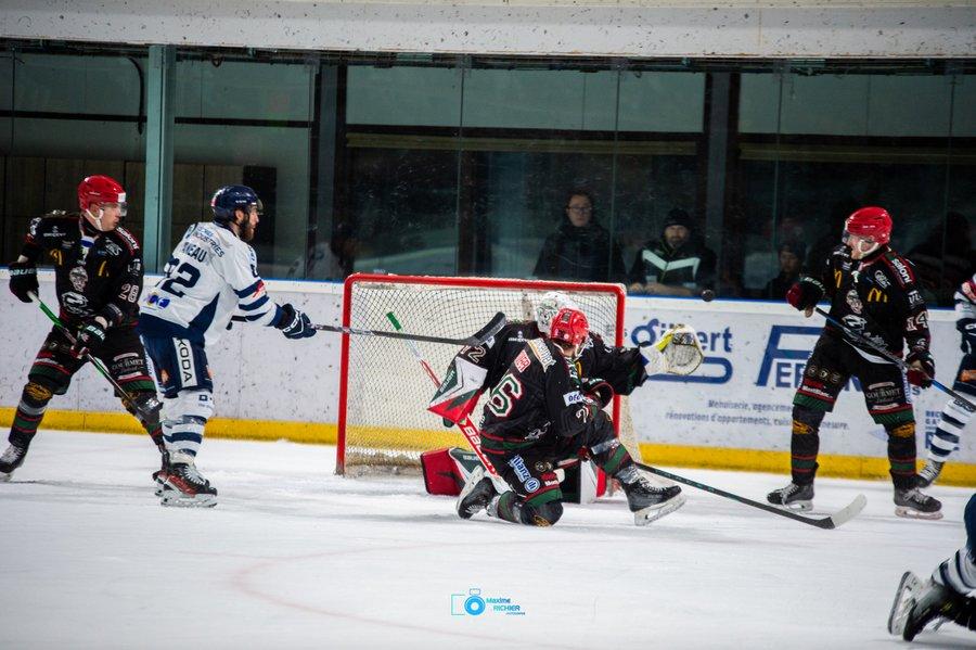 Mont-Blanc 5 - 2 Dunkerque