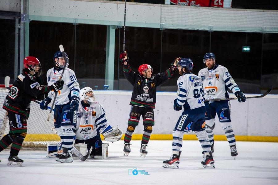 Mont-Blanc 5 - 2 Dunkerque