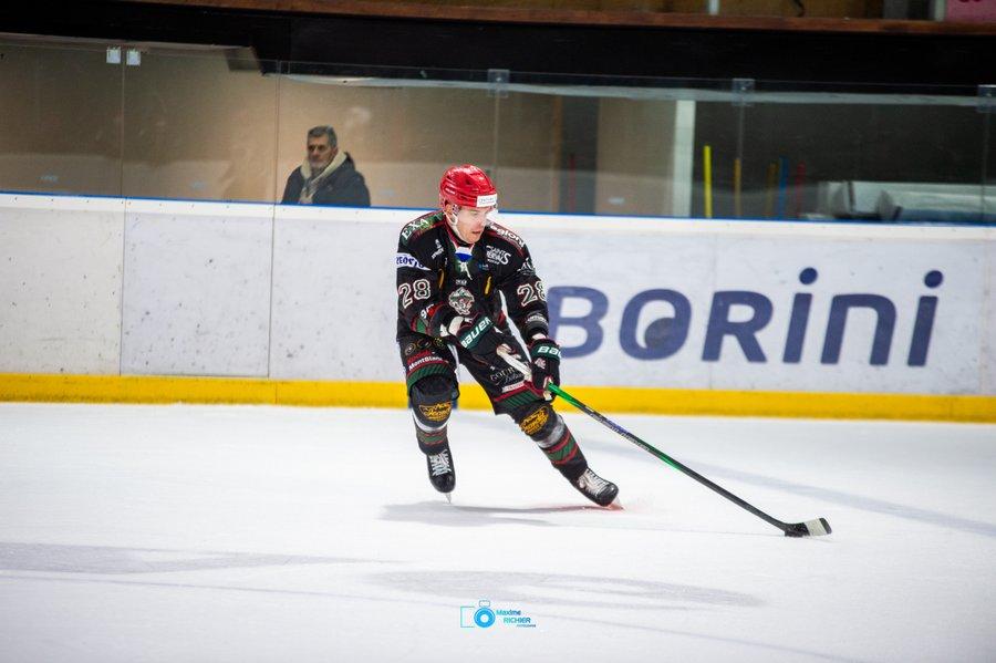 Mont-Blanc 5 - 2 Dunkerque