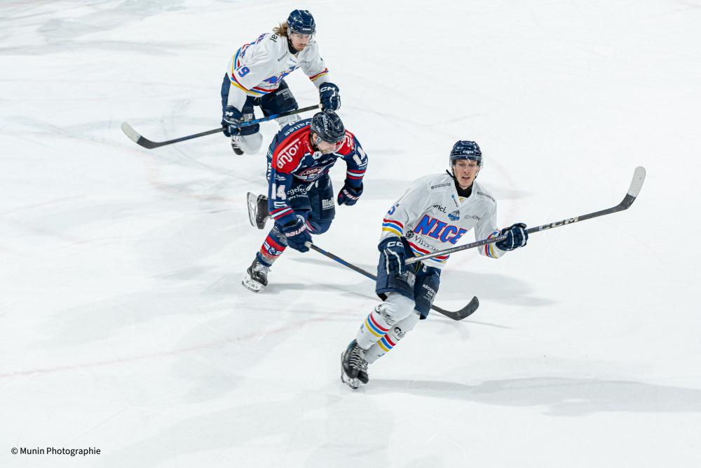 Chamonix  3 - 1 Amiens 