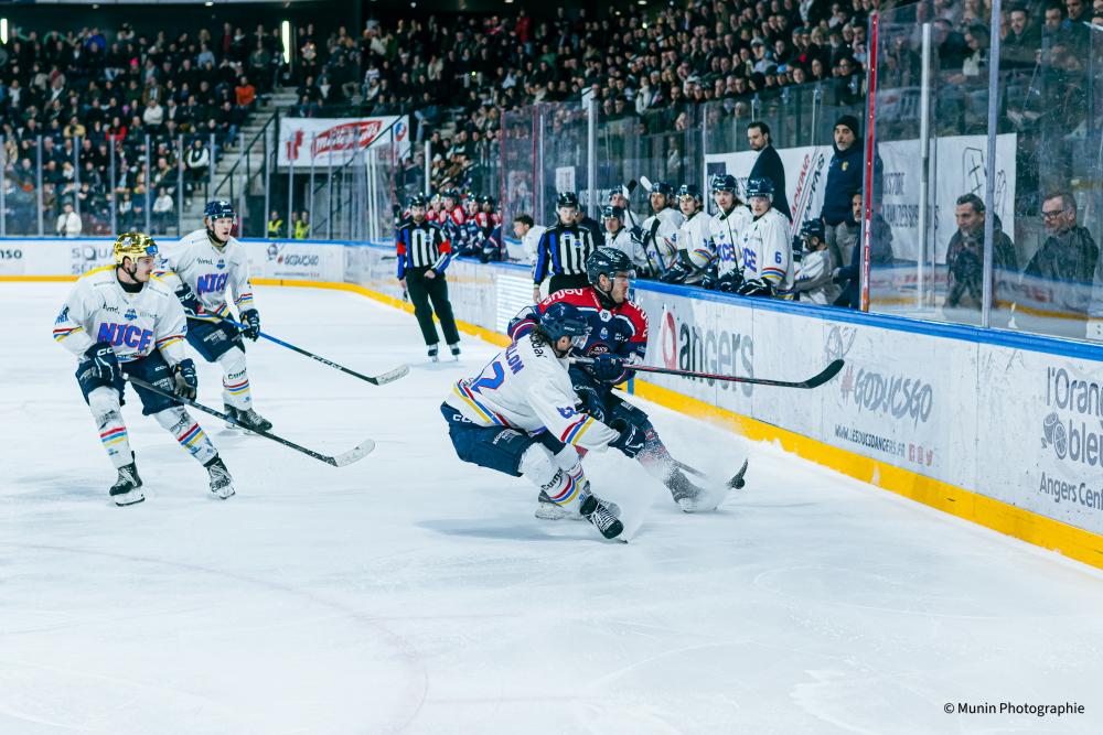 Chamonix  3 - 1 Amiens 