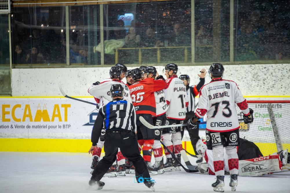 Chamonix  3 - 1 Amiens 