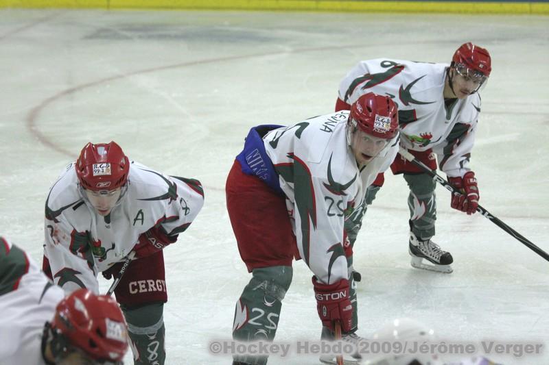 Avignon 5 - 4 Cergy-Pontoise