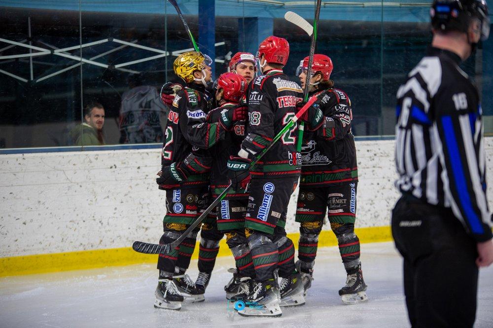 Mont-Blanc 3 - 5 Caen 
