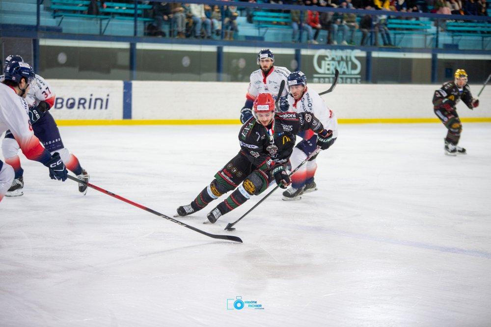 Mont-Blanc 3 - 5 Caen 
