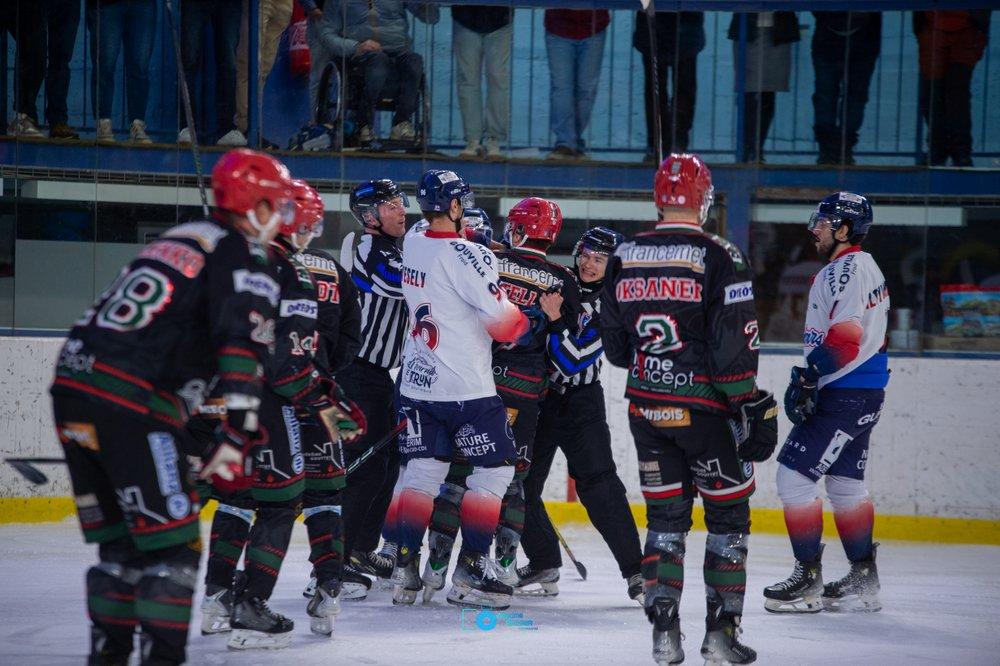 Mont-Blanc 3 - 5 Caen 