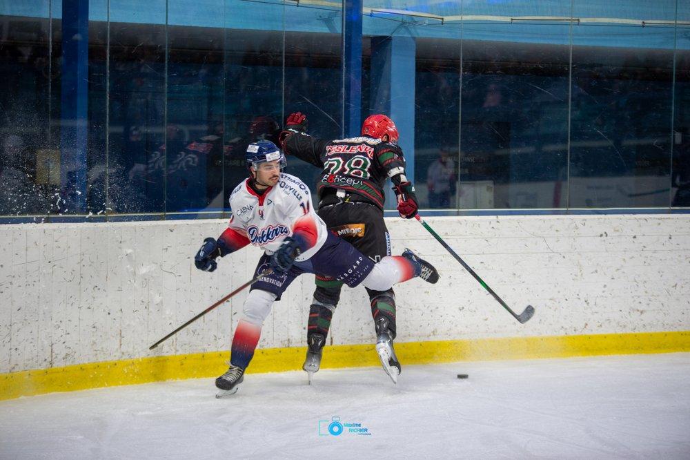 Mont-Blanc 3 - 5 Caen 