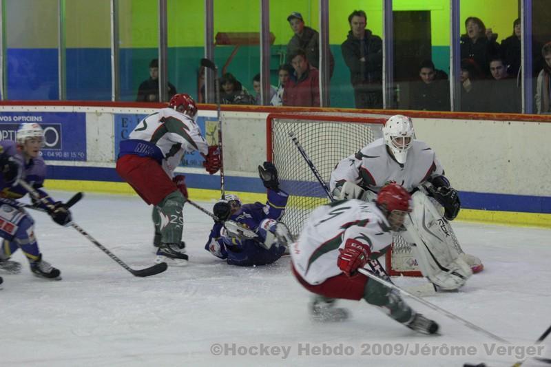 Avignon 5 - 4 Cergy-Pontoise