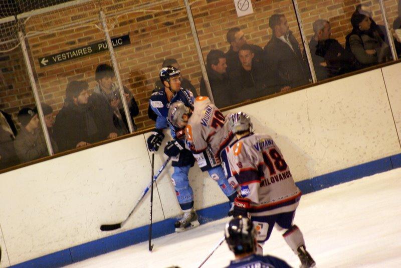 Angers  8 - 4 Grenoble 