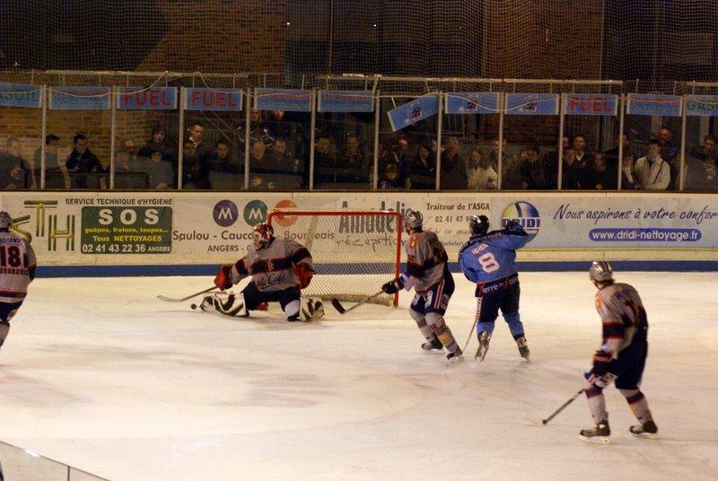 Angers  8 - 4 Grenoble 