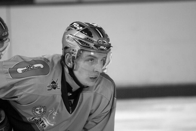 Angers  8 - 4 Grenoble 
