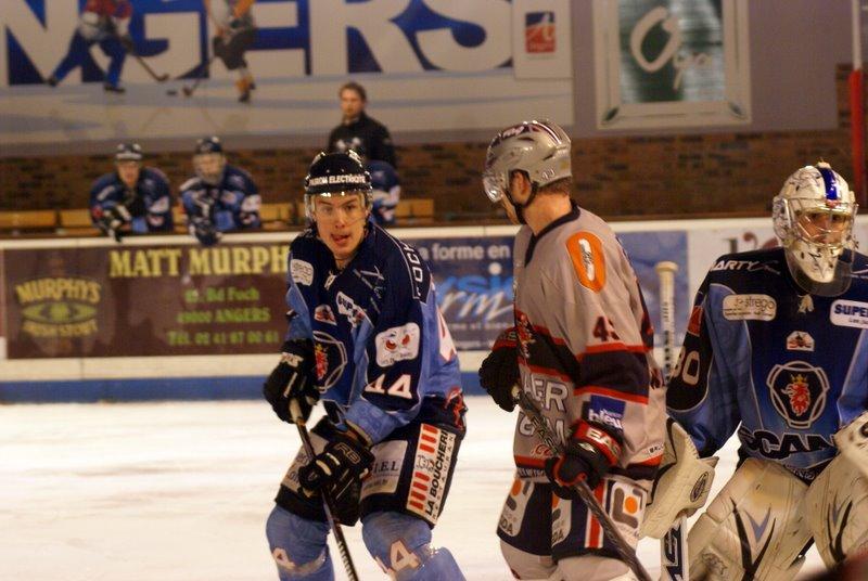 Angers  8 - 4 Grenoble 