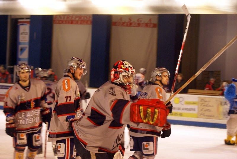 Angers  8 - 4 Grenoble 