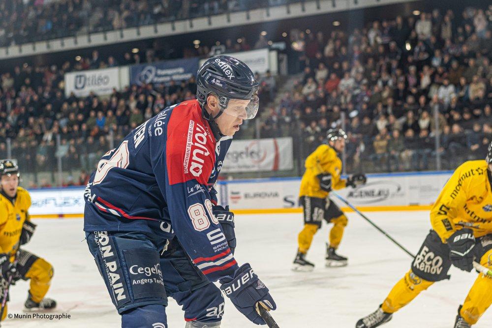 Angers  2 - 4 Rouen