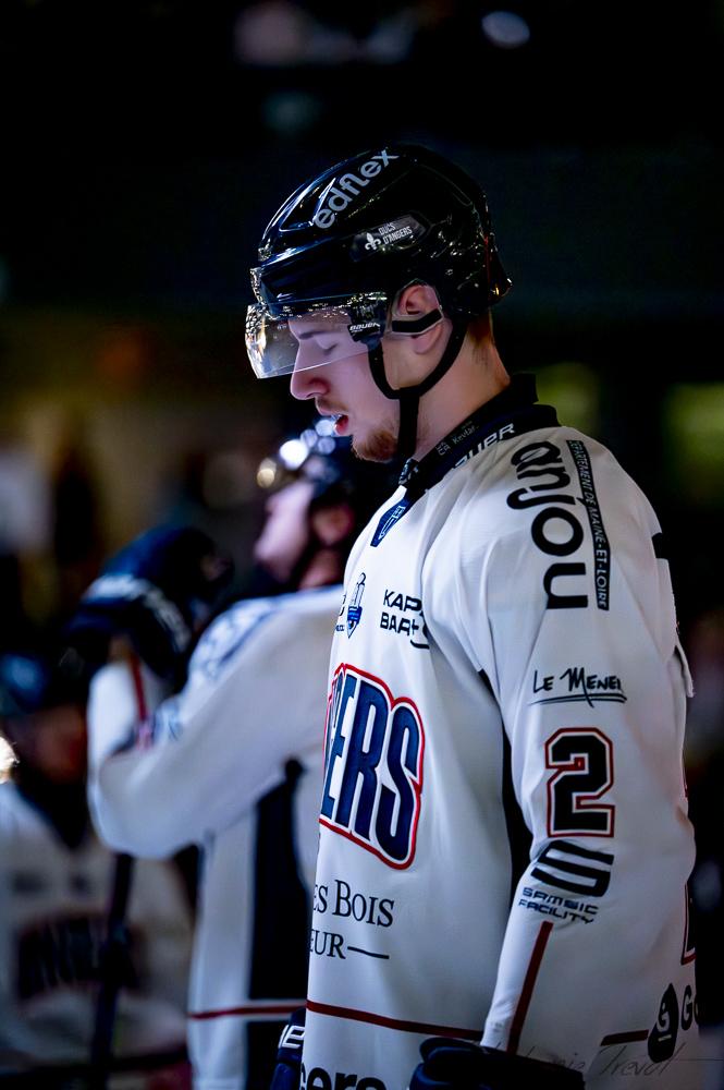 Bordeaux 2 - 4 Angers 