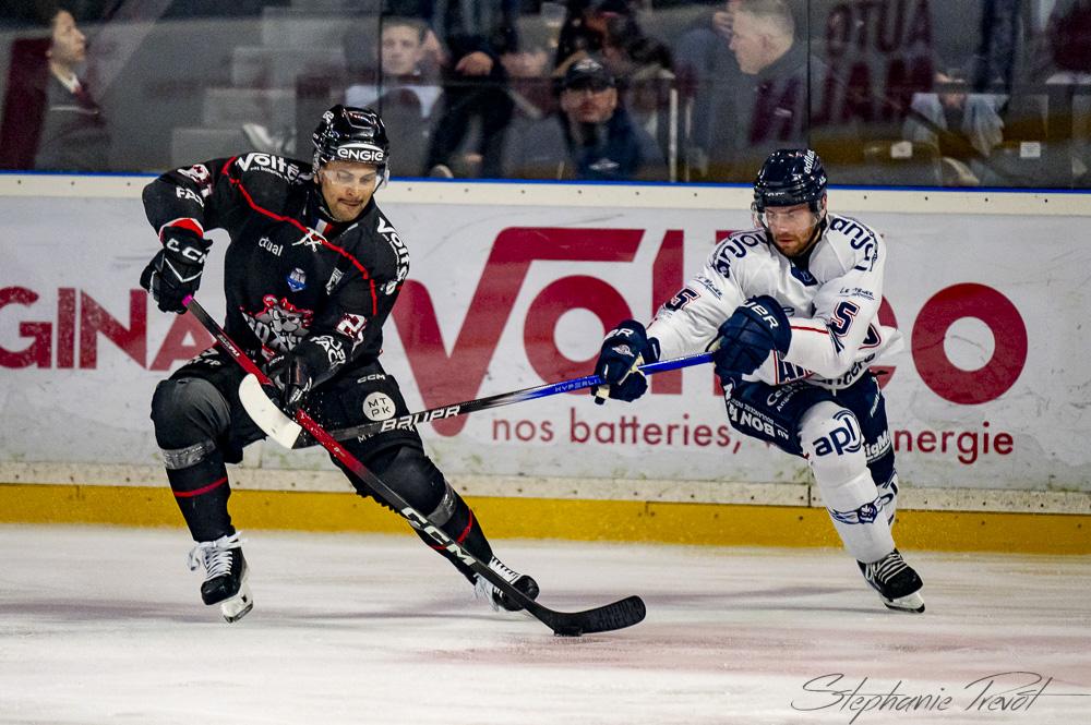Bordeaux 2 - 4 Angers 