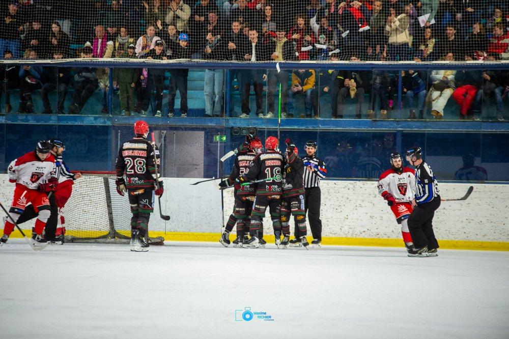 Mont-Blanc 3 - 2 Valenciennes