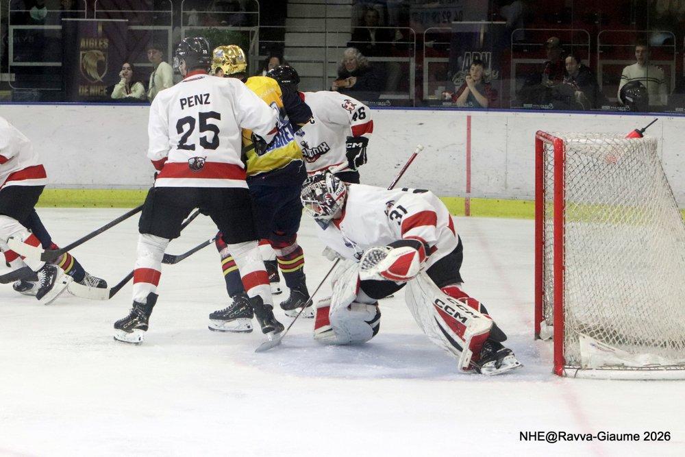 Nice 4 - 2 Chamonix 