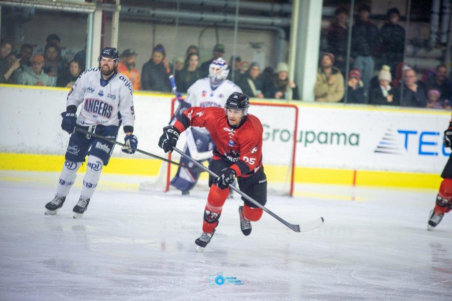 Chamonix  1 - 3 Angers 