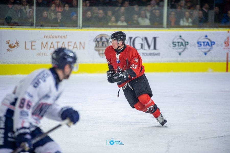 Chamonix  1 - 3 Angers 
