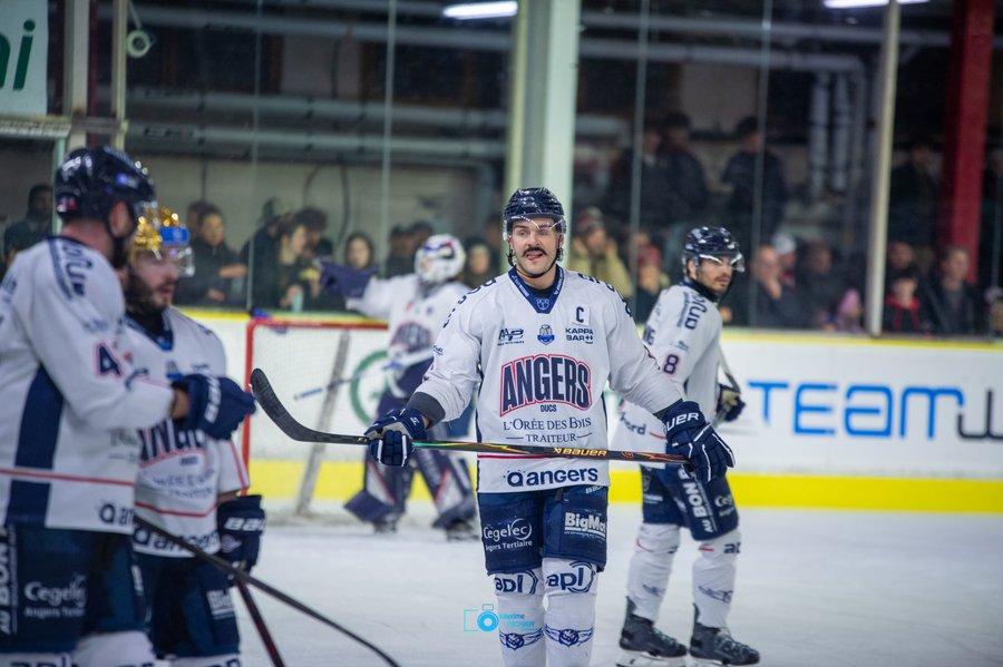 Chamonix  1 - 3 Angers 