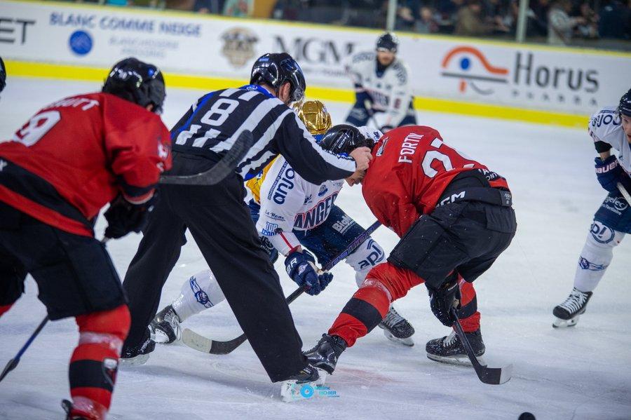 Chamonix  1 - 3 Angers 