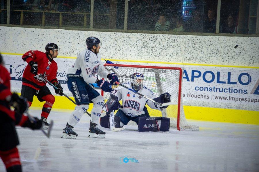 Chamonix  1 - 3 Angers 