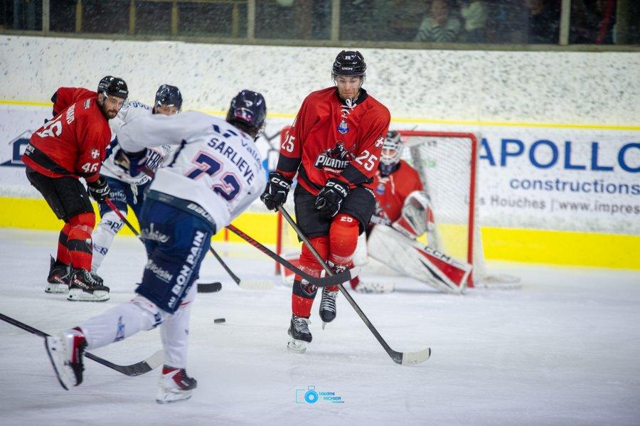 Chamonix  1 - 3 Angers 