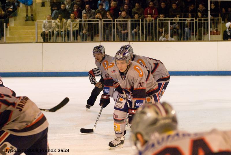 Angers  8 - 4 Grenoble 